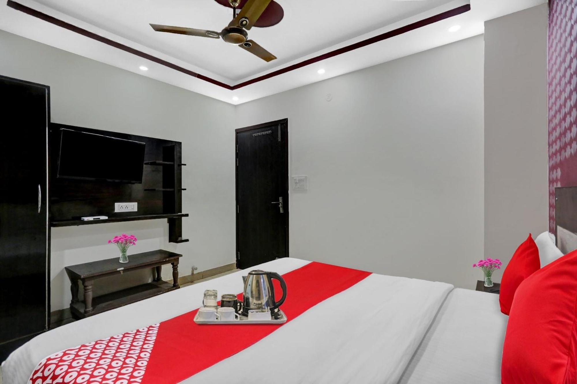Hotel O Hotel Blue Orchid 新德里 外观 照片