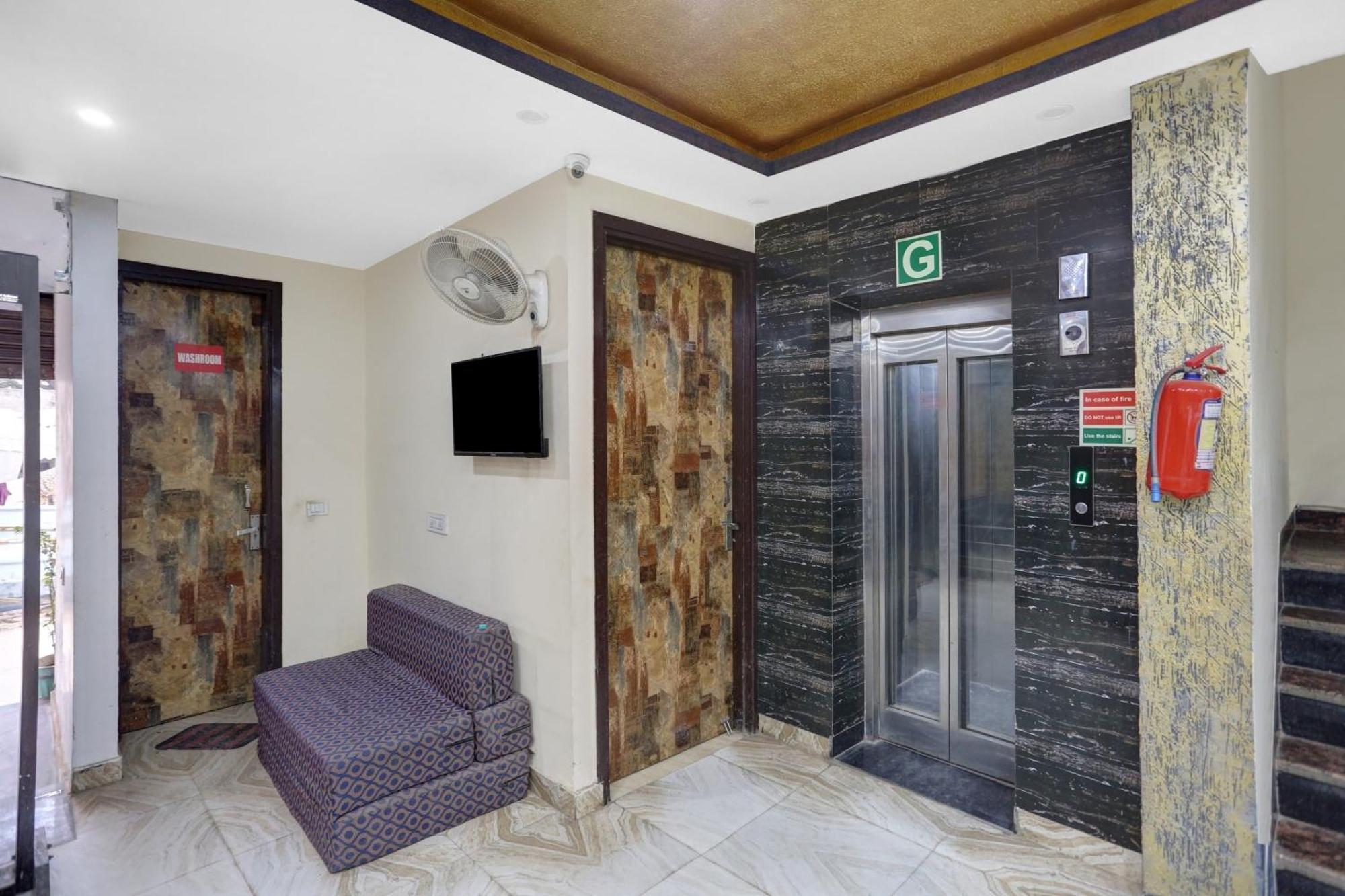 Hotel O Hotel Blue Orchid 新德里 外观 照片