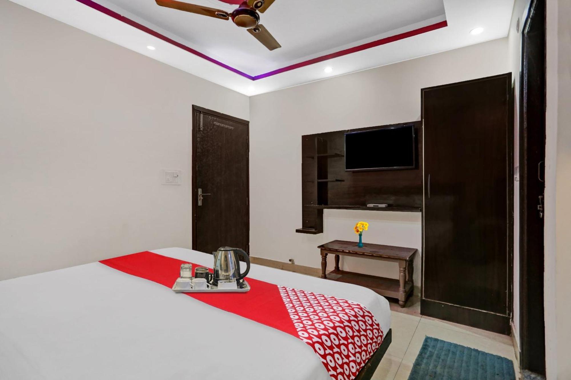 Hotel O Hotel Blue Orchid 新德里 外观 照片