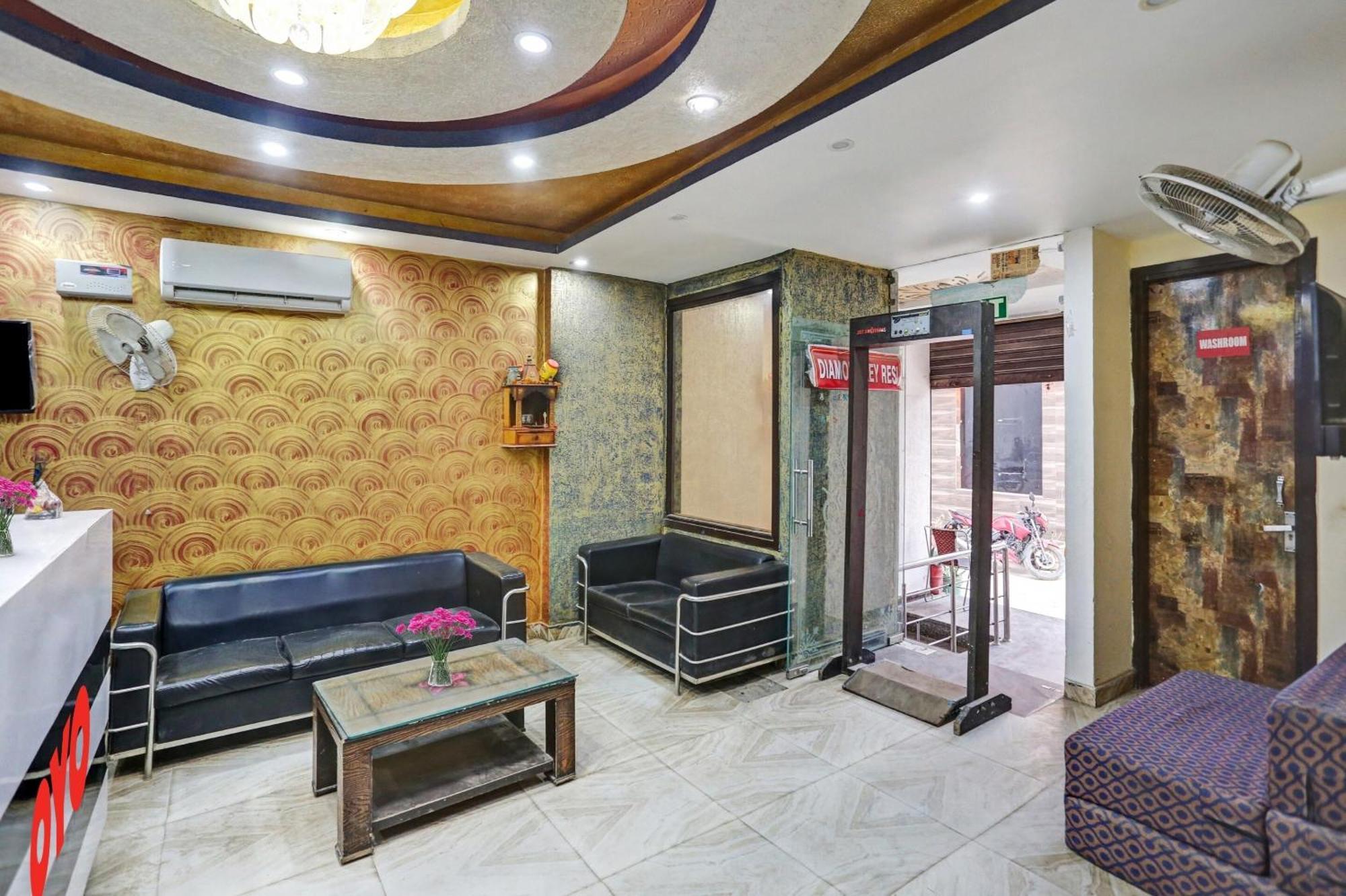 Hotel O Hotel Blue Orchid 新德里 外观 照片