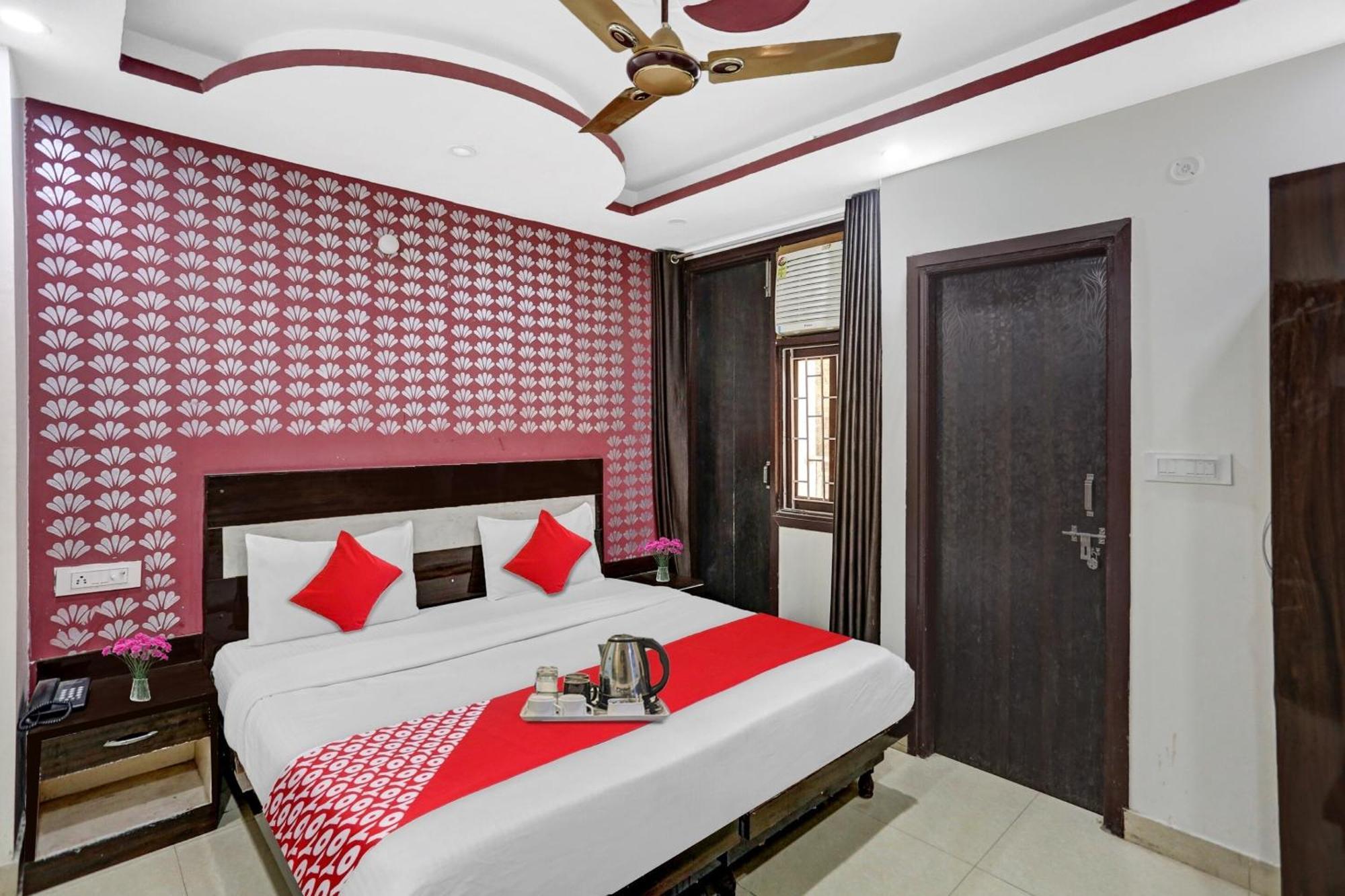 Hotel O Hotel Blue Orchid 新德里 外观 照片